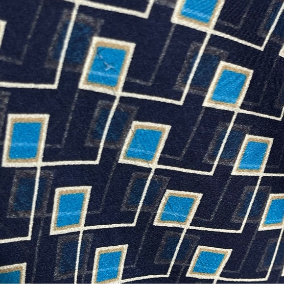 Diane Von Furstenberg Rosalie Mixed Media Silk Fit & Flare
Midi Dress Size 10 - Picture 11 of 16